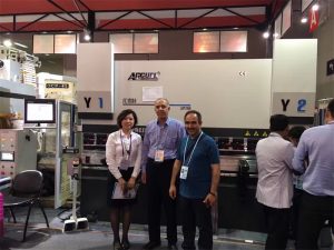 Earl pepene galben Clienții Vizitați Expoziția noastră